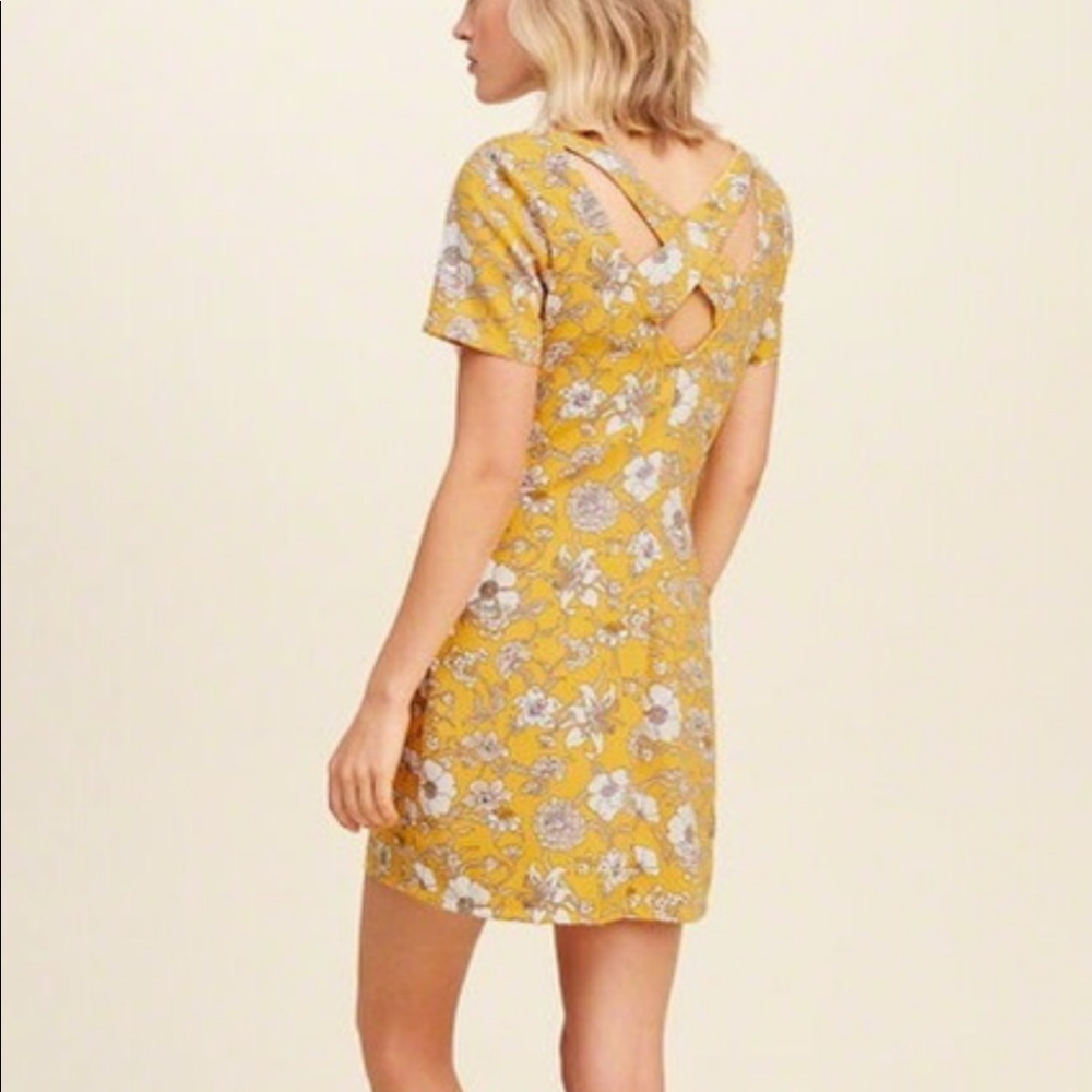 Hollister floral dress - Picture 2 of 7